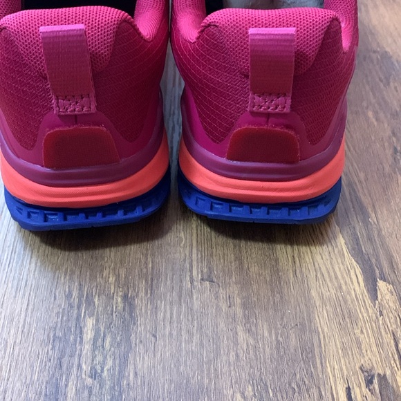 Altra Lone Peaks - Picture 3 of 5